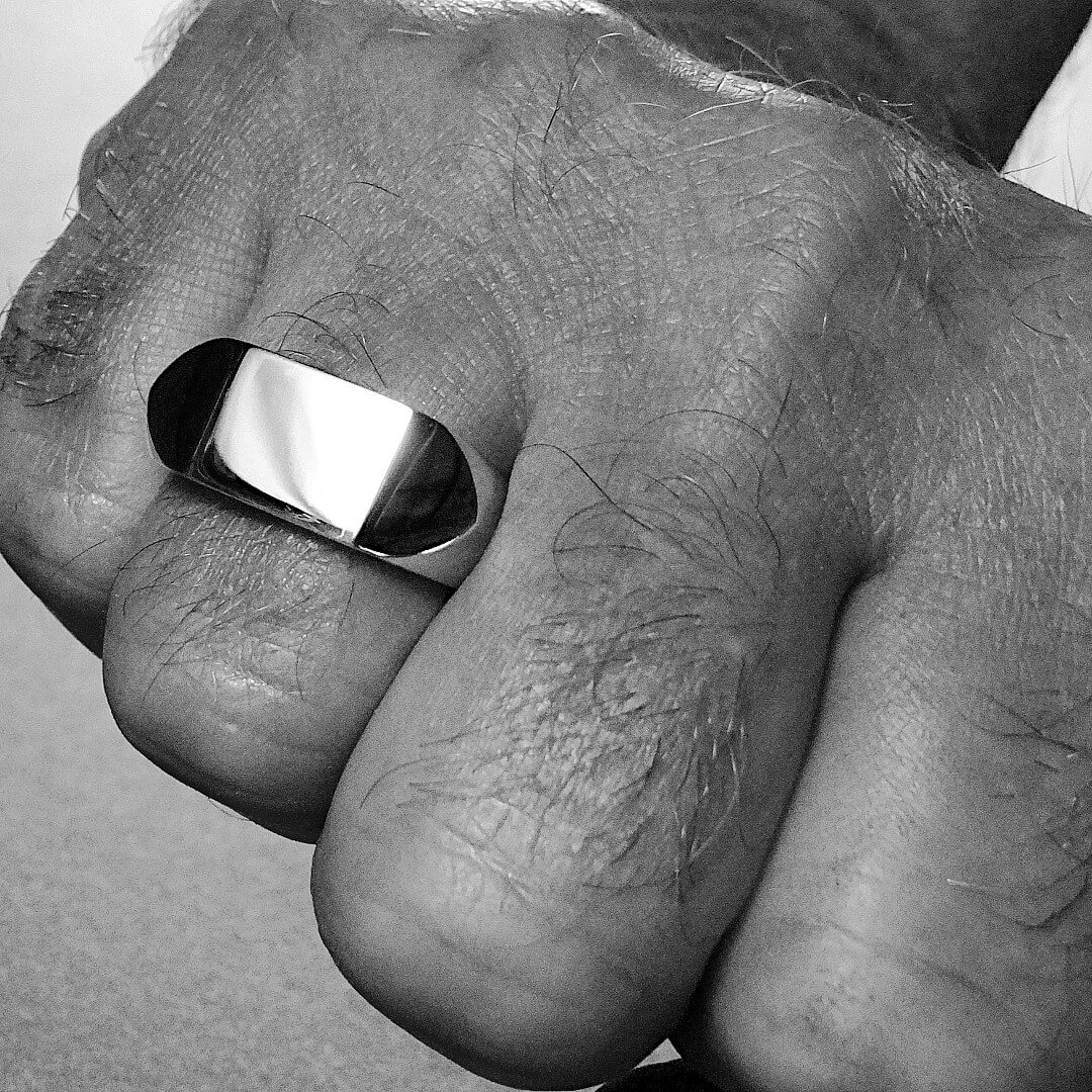 Broad Geo signet ring