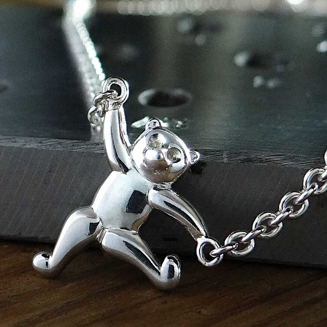 Silver teddy pendant