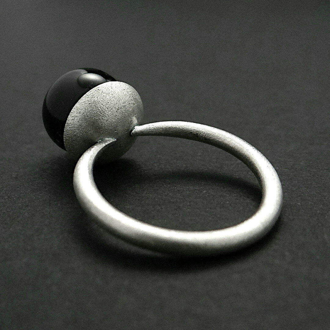 Silver onyx cup ring